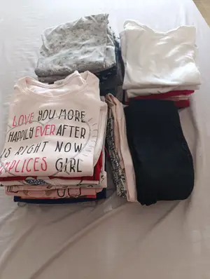 Vêtements fille 8 à 10 ans  - Don gratuit à Saoula
